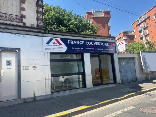 Devanture de l’agence France Couverture IDF à Houilles (78)