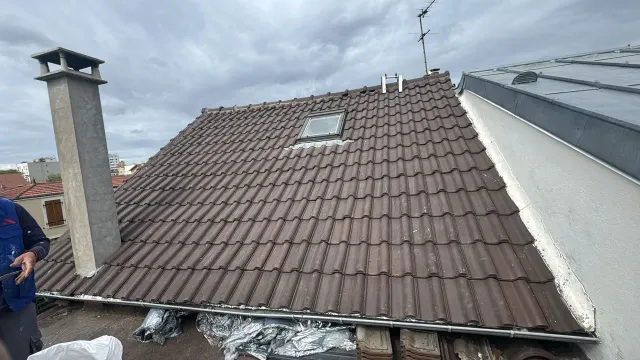 Pose d’une fenêtre de toit Velux à Colombes (92)