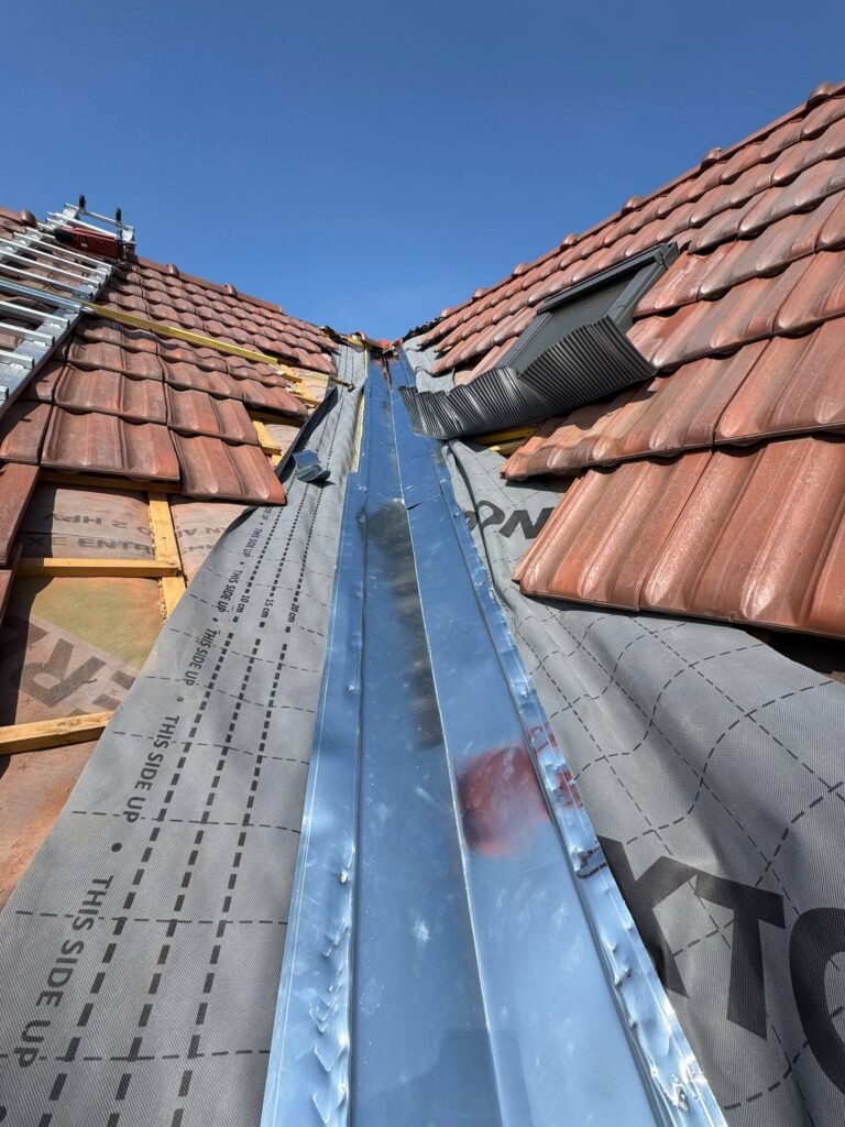 Fourniture et pose sur mesure en PVC rallonge la durée vie du support protégé